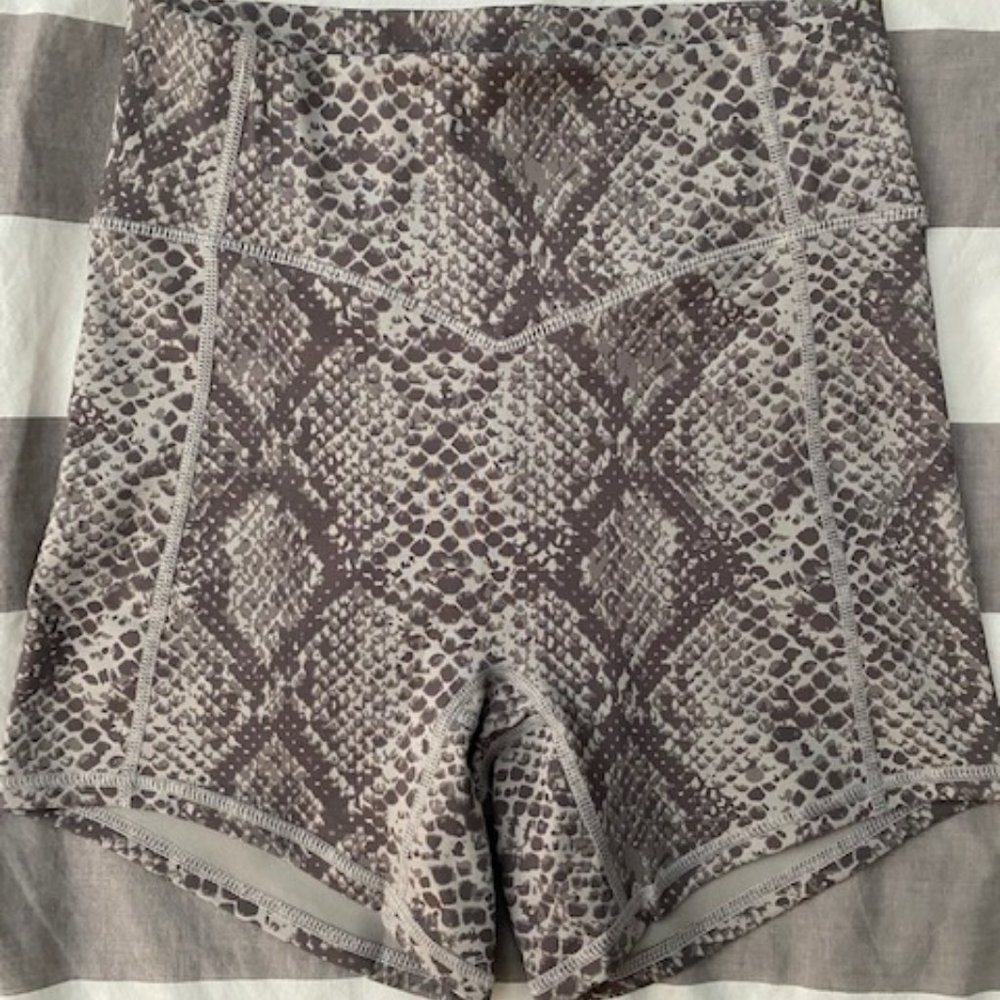 The Ascend Short - Boa